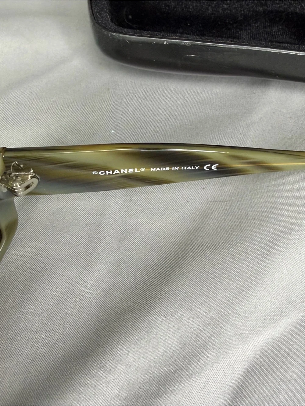Chanel Unisex Green Brown Sunglasses - Picture 4 of 10
